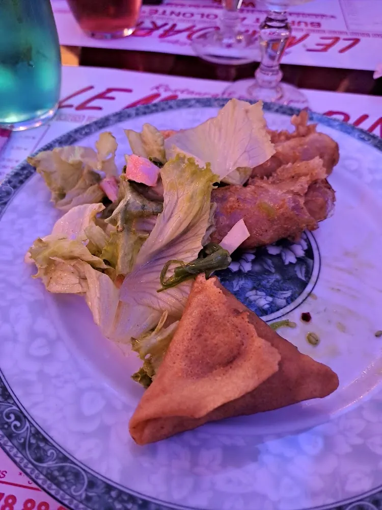 Samoussa Et Salade